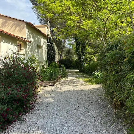 De Nichee Dans La Garrigues, A 10 Minutes D'avignon * Villeneuve-lès-Avignon
