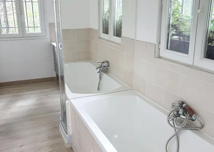 De Nichée Dans La Garrigues, à 10 Minutes D'avignon Villa *