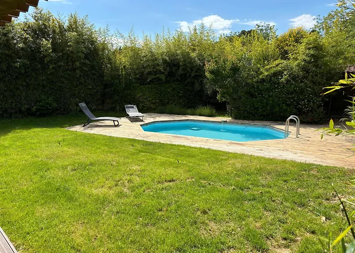 De Nichée Dans La Garrigues, à 10 Minutes D'avignon *